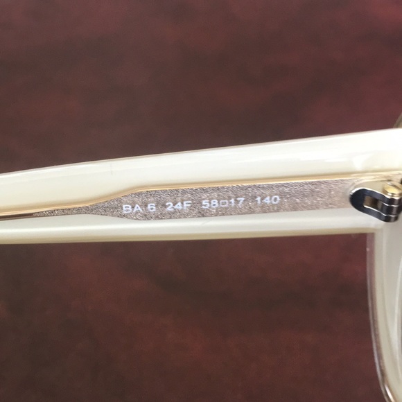 HOST PICK🎉 [Balenciaga] Cat Sunglasses BA 6 24F White - Picture 8 of 11